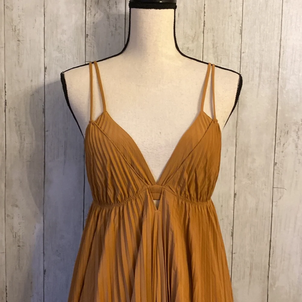 A.L.C Arianna Cutout Pleated Maxi Dress - Picture 6 of 16